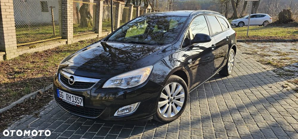 Opel Astra 1.4 Turbo 150 Jahre - 8