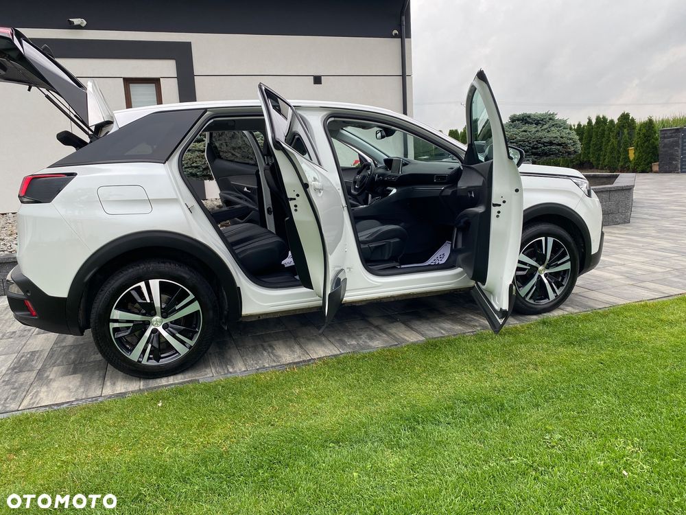 Peugeot 3008 1.2 PureTech GPF Allure S&S EAT8 - 29