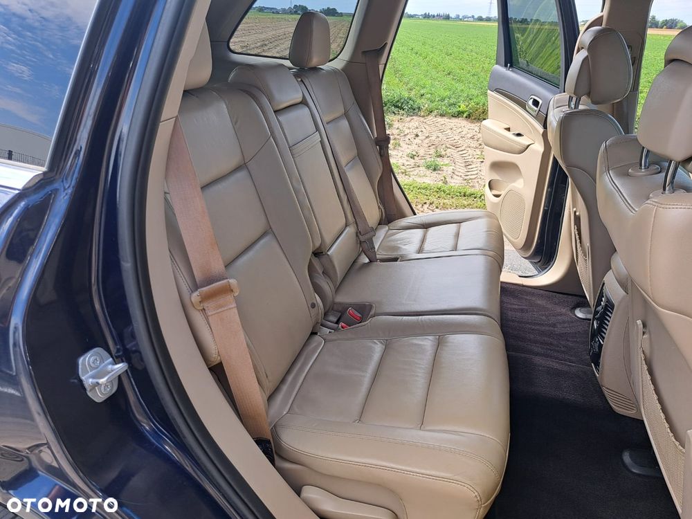 Jeep Grand Cherokee - 21