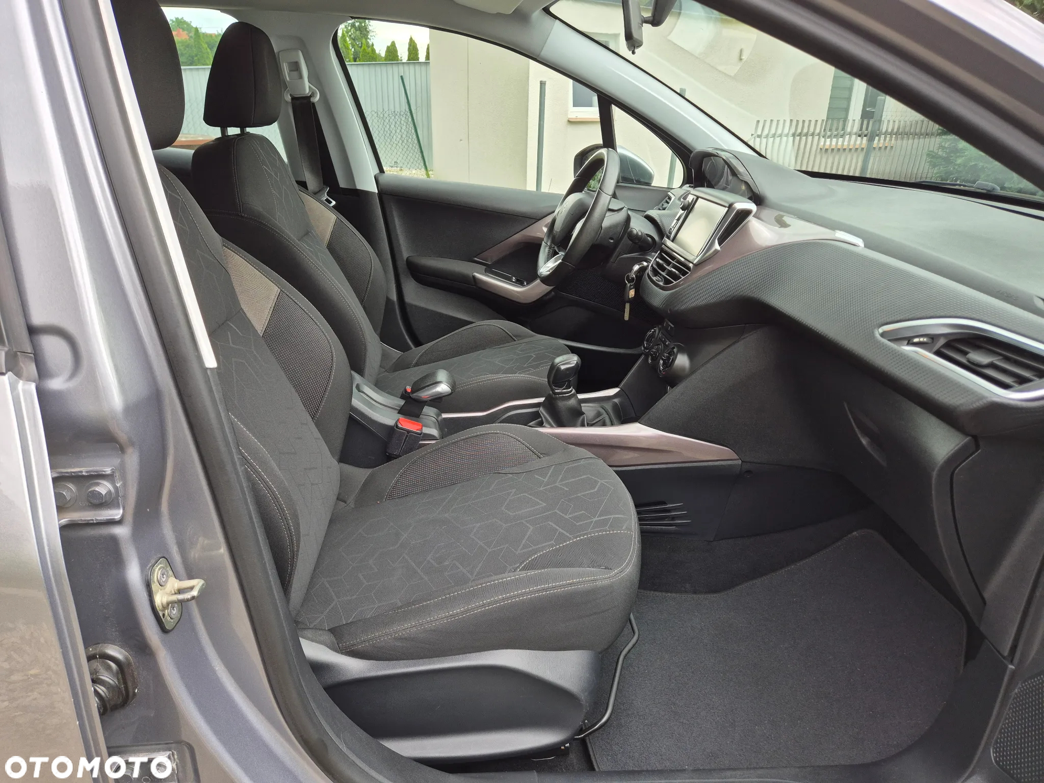 Peugeot 2008 - 14