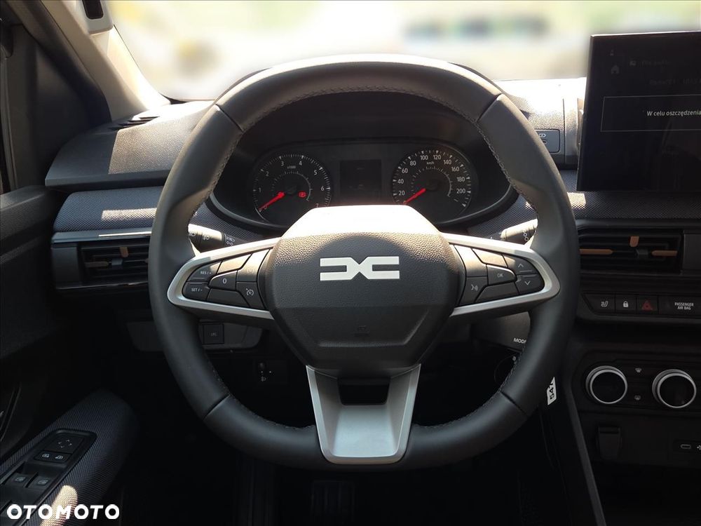 Dacia Sandero - 8