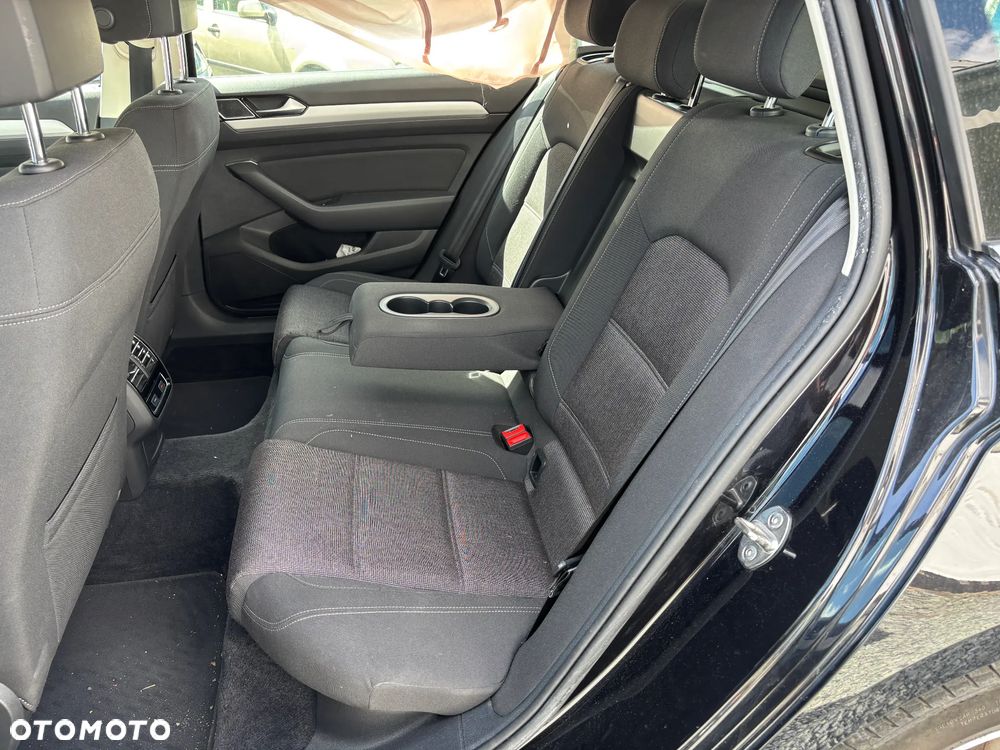 Volkswagen Passat Variant 2.0 TDI DSG (BlueMotion Technology) Comfortline - 23
