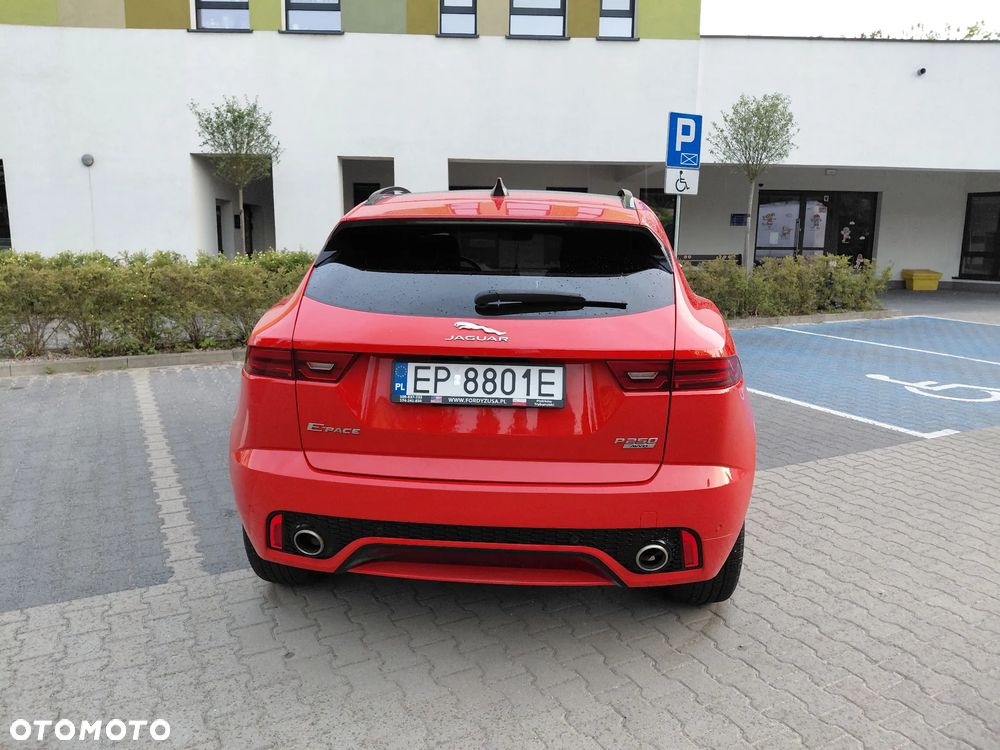 Jaguar E-Pace 2.0 i4P AWD R-Dynamic Chequered Flag - 11