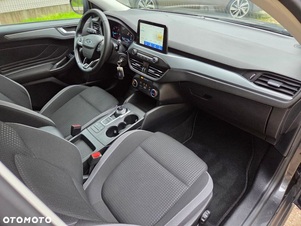 Ford Focus 1.5 EcoBlue Start-Stopp-System TITANIUM - 24