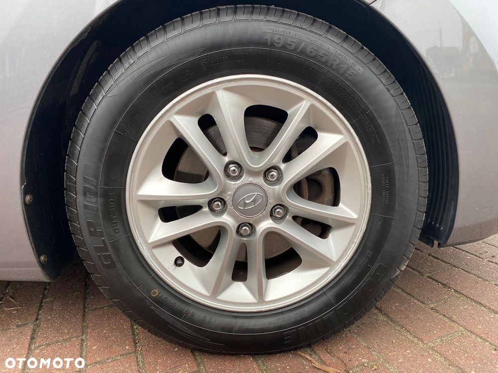 Hyundai i30 blue 1.6 GDI Trend - 12