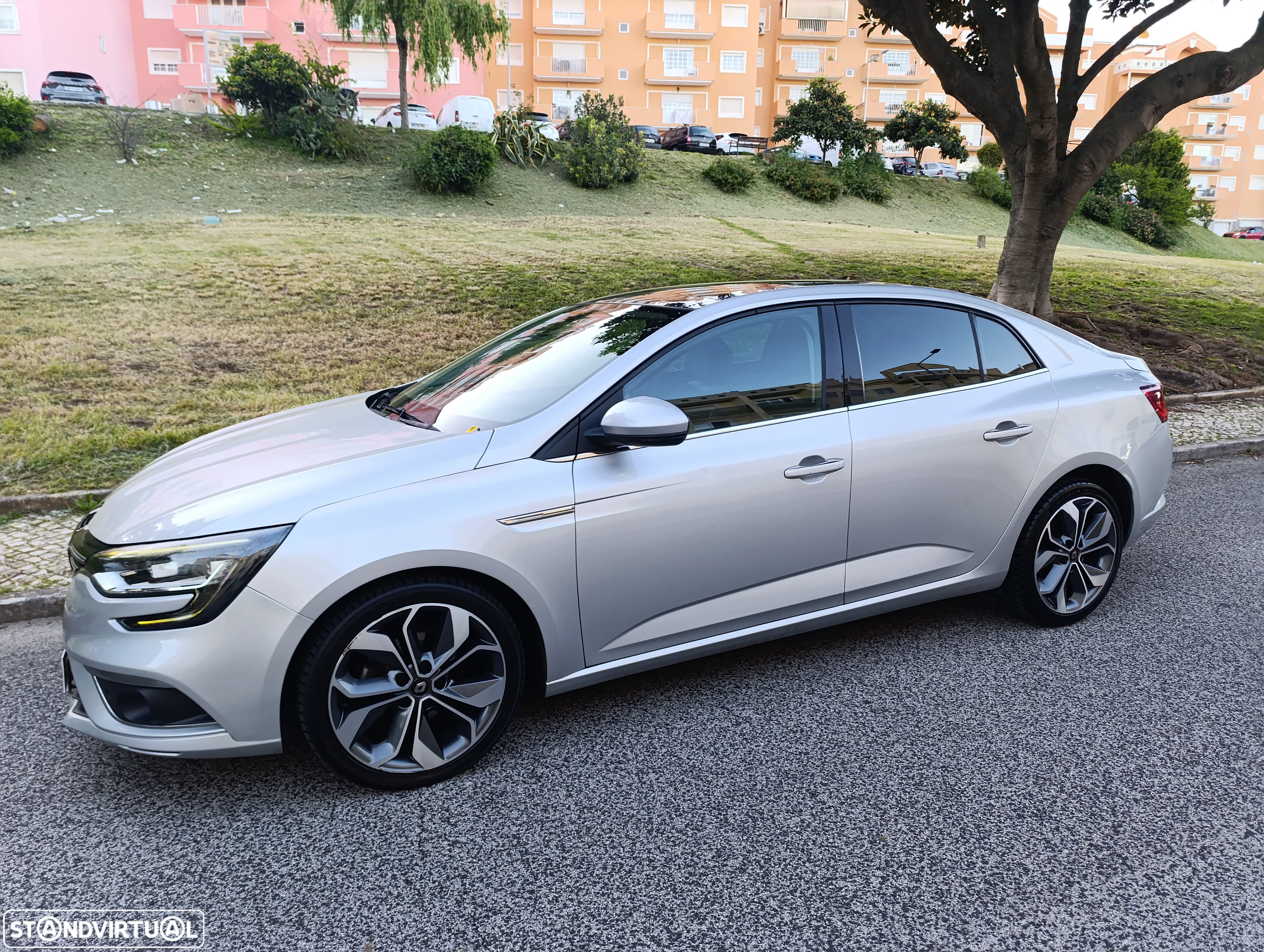 Renault Mégane Grand Coupe 1.5 dCi Executive - 2