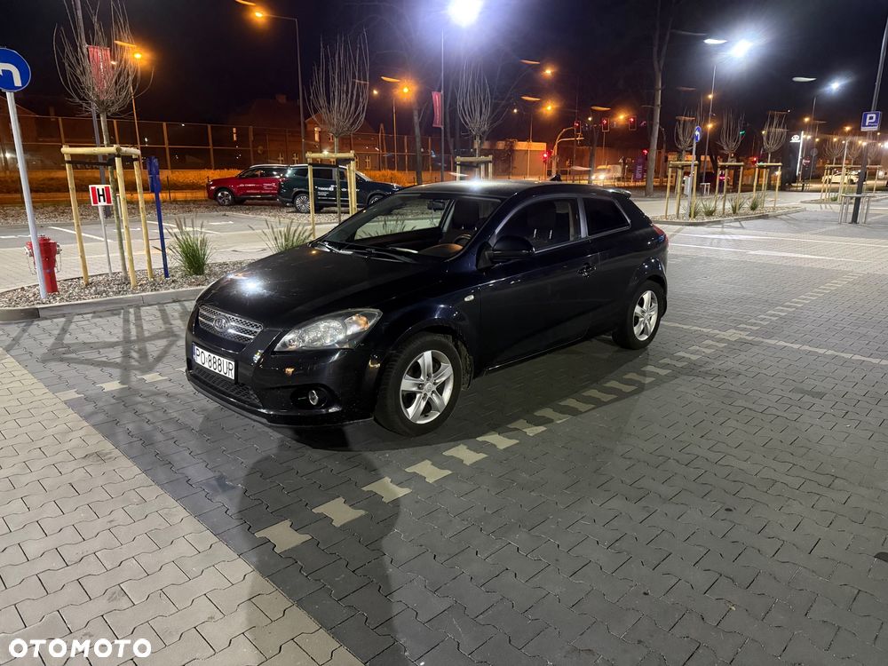 Kia Ceed 1.6 Crdi Optimum + - 2