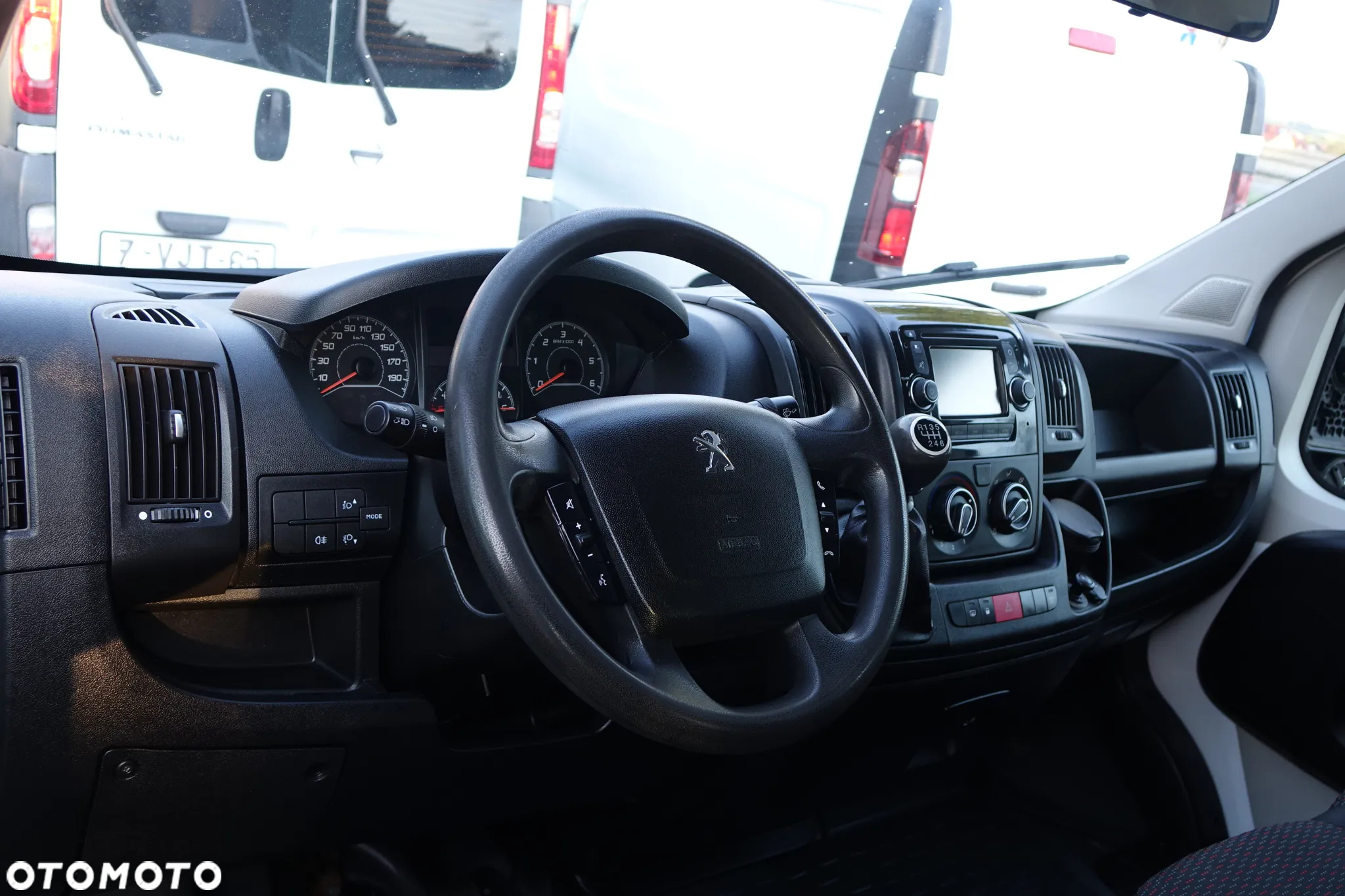 Peugeot Boxer 3.0 180KM 7-osobowy DOKA + skrzynia ładunkowa - 10