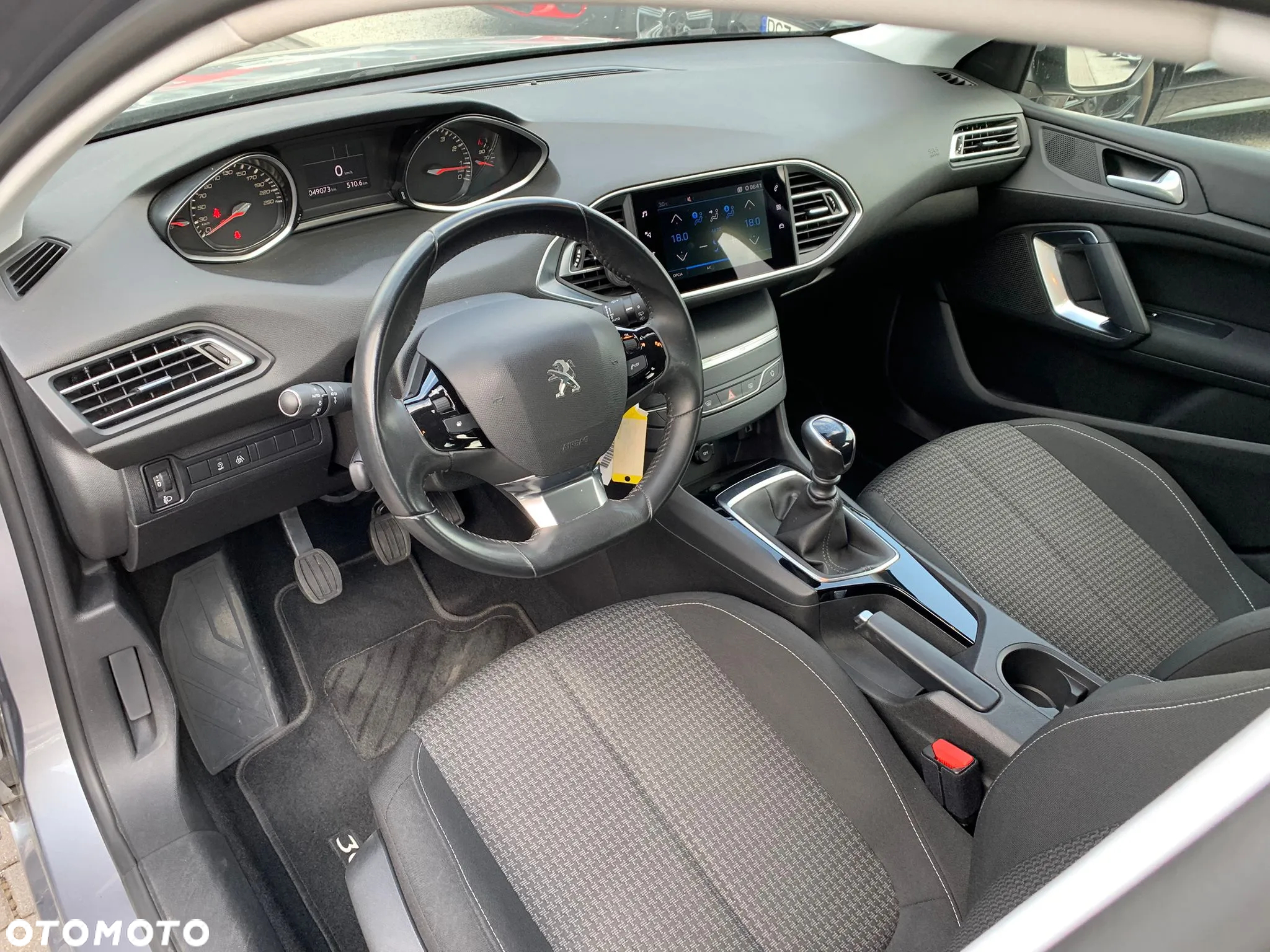 Peugeot 308 1.2 PureTech Business Line S&S - 7