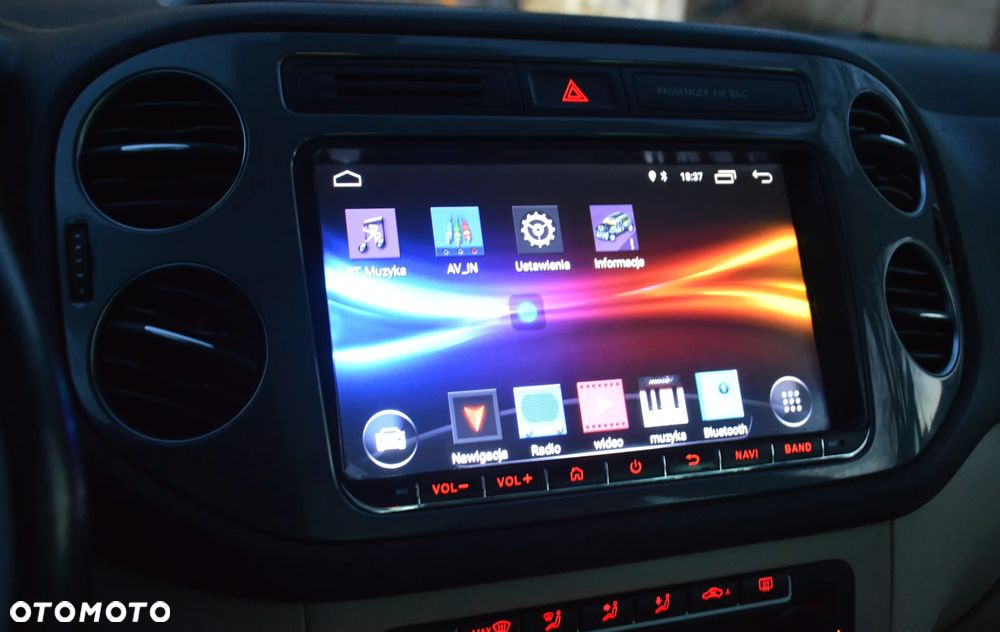 Volkswagen Tiguan - 22