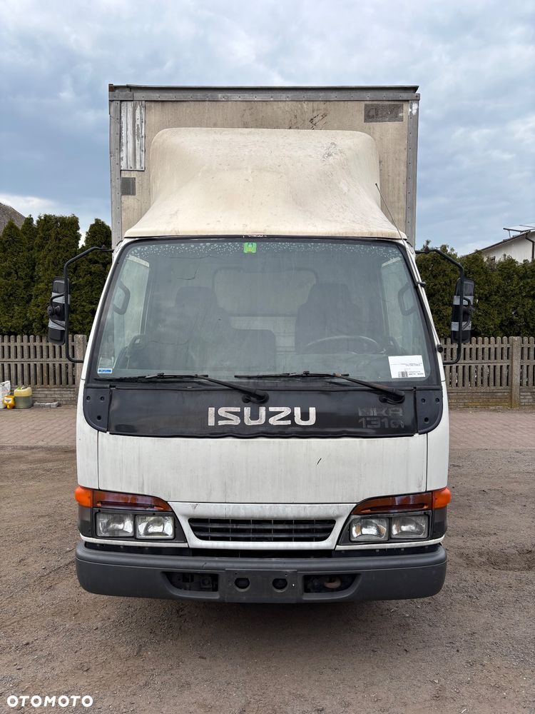 Isuzu NKR 77 - 2
