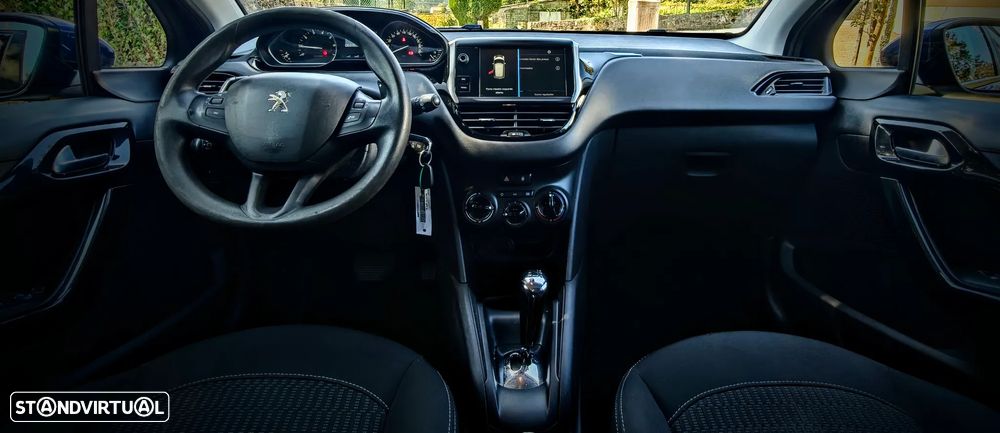 Peugeot 208 1.2 PureTech Style EAT6 - 7