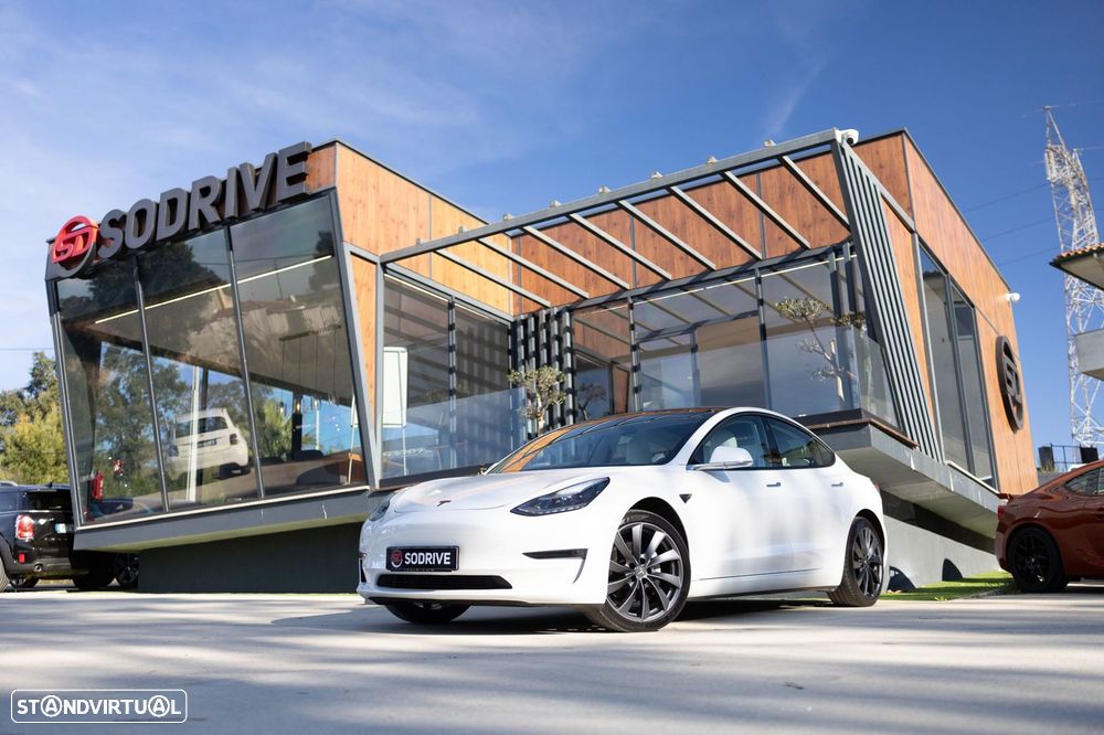 Tesla Model 3 Long-Range Dual Motor AWD - 1