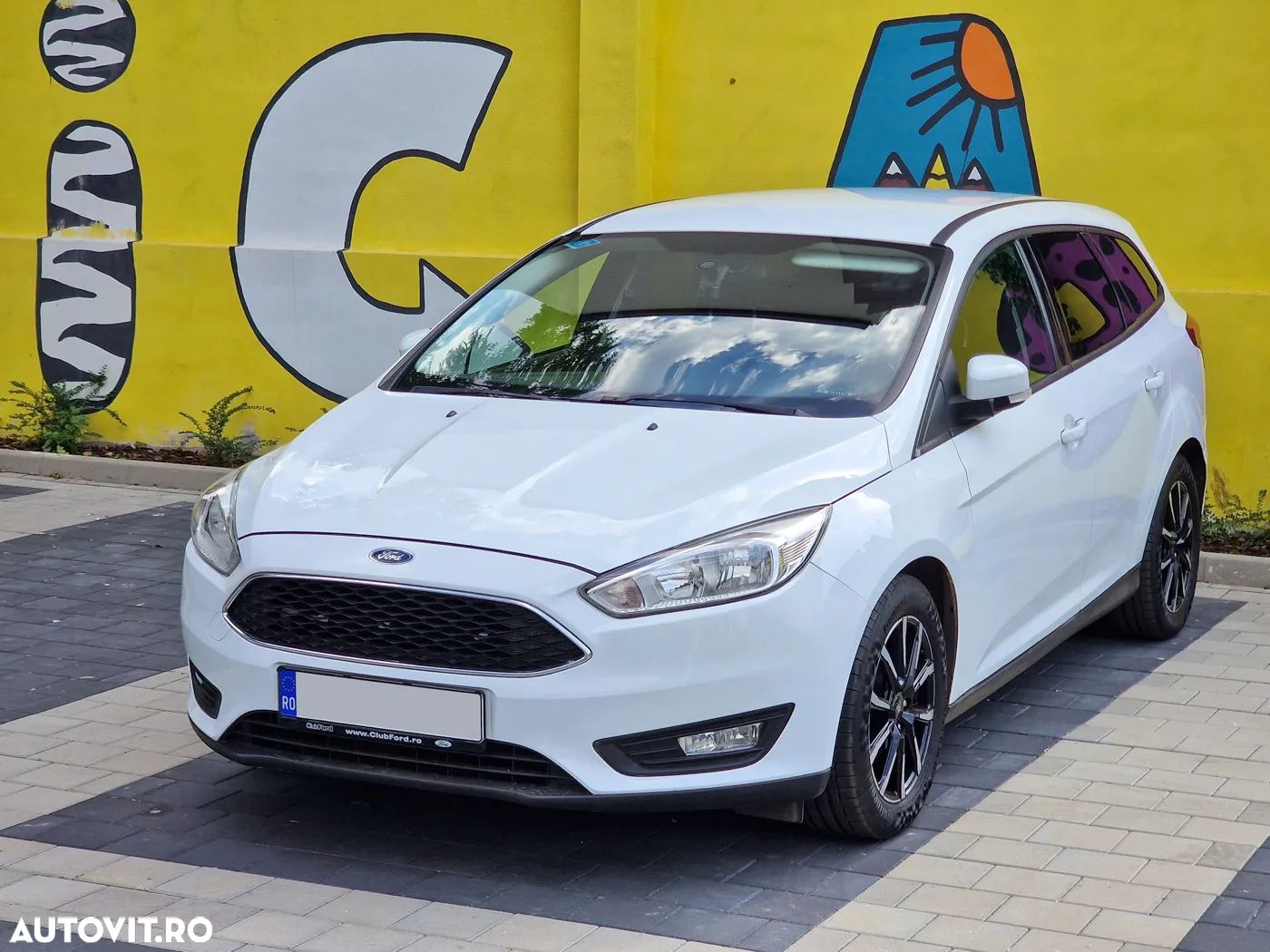 Ford Focus 1.6 Ti-VCT Powershift Trend - 1