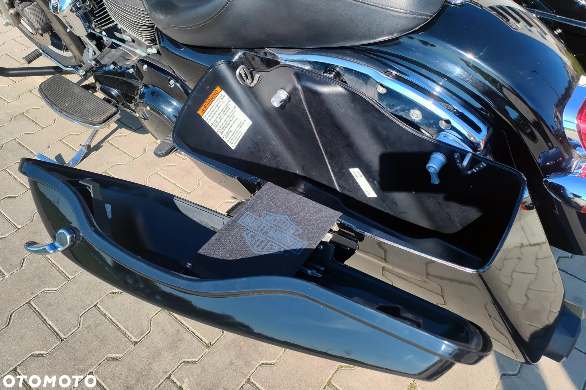 Harley-Davidson FLHT Electra Glide Standard - 14