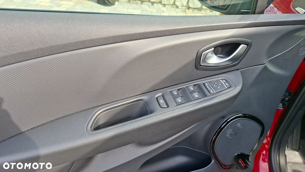 Renault Clio TCe 90 Limited - 12