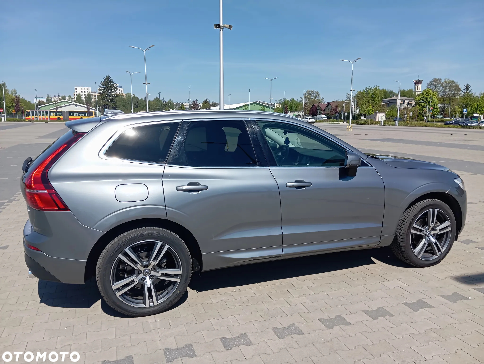 Volvo XC 60 T5 Momentum - 9