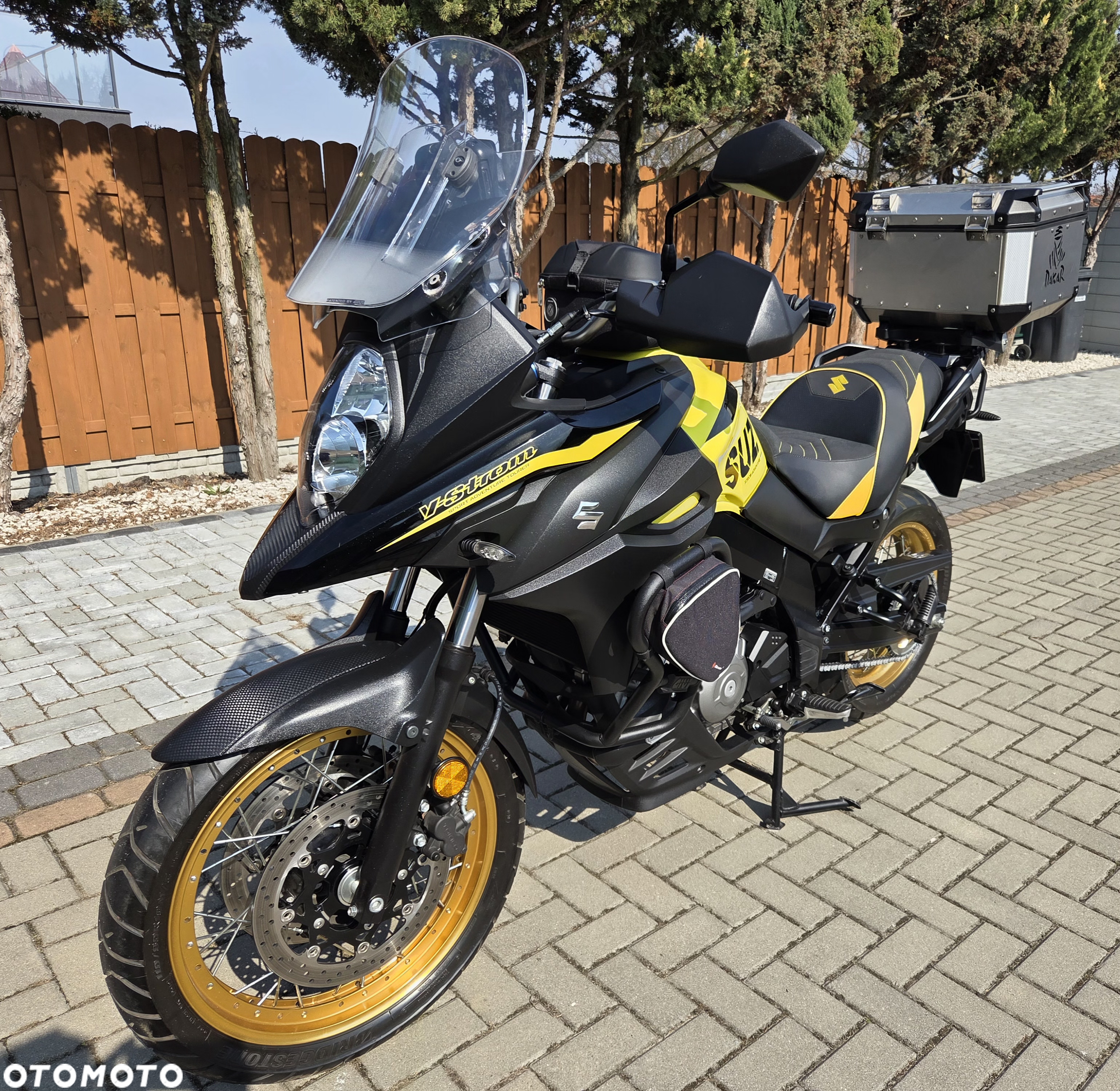 Suzuki V-STROM - 12