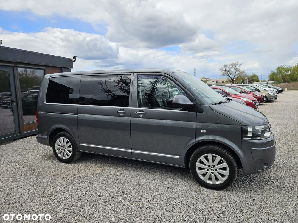 Volkswagen Multivan - 11