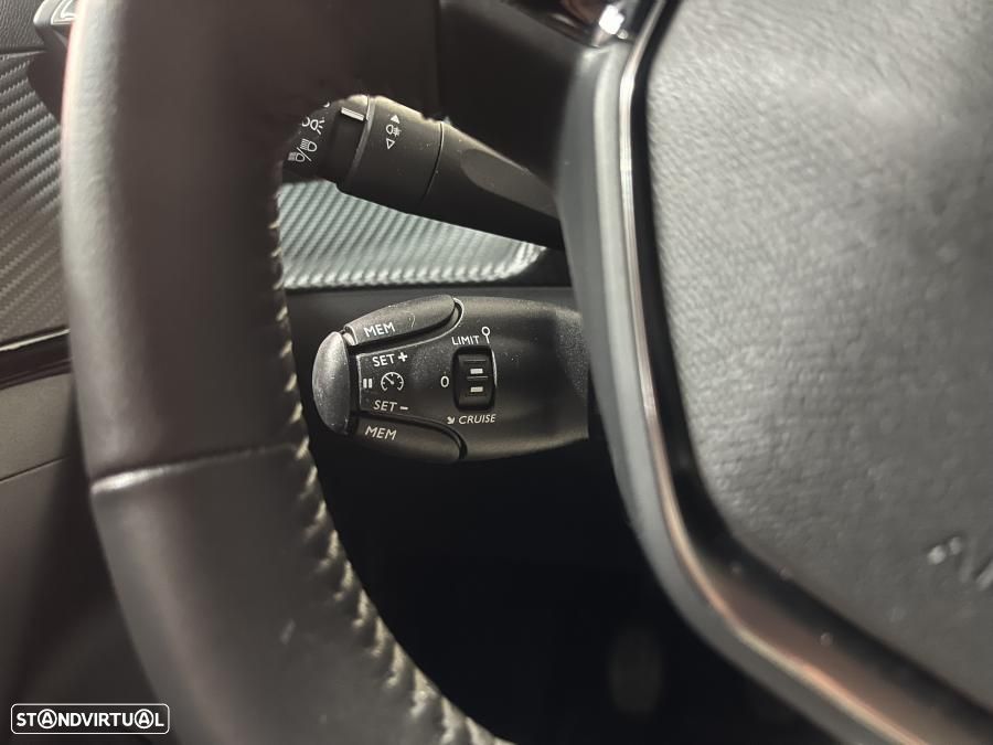 Peugeot 2008 1.2 PureTech Style - 20