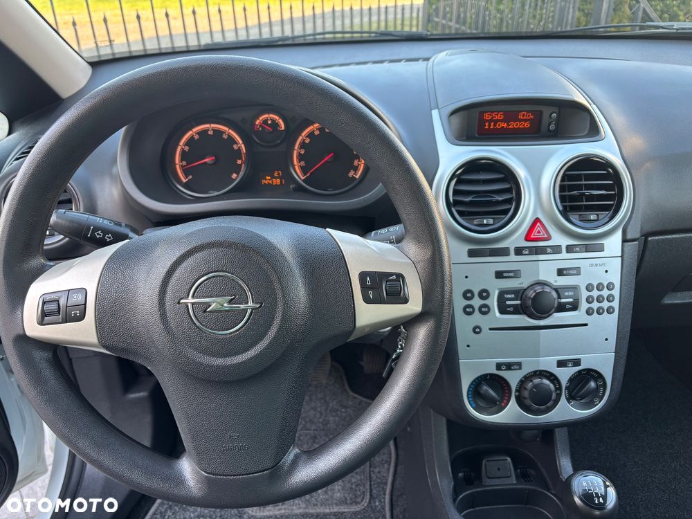 Opel Corsa 1.2 16V Essentia - 25