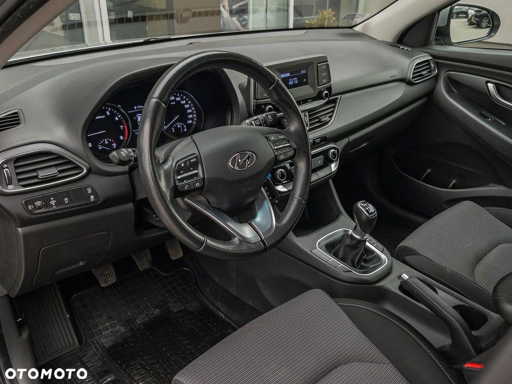 Hyundai i30 1.5 DPI Modern - 10