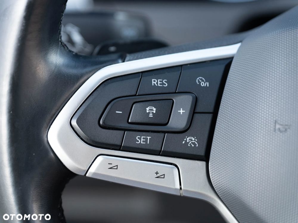 Volkswagen Passat - 26