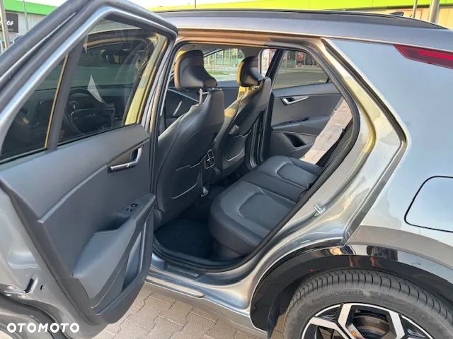Kia Niro 1.6 GDI Hybrid Business Line - 10