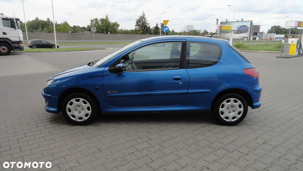 Peugeot 206 - 6