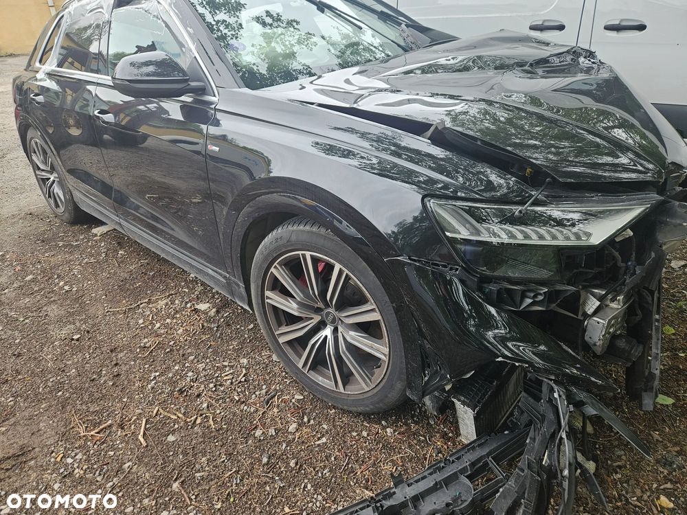 Audi Q8 ver-55-tfsi-e-phev-quattro-tiptronic - 4