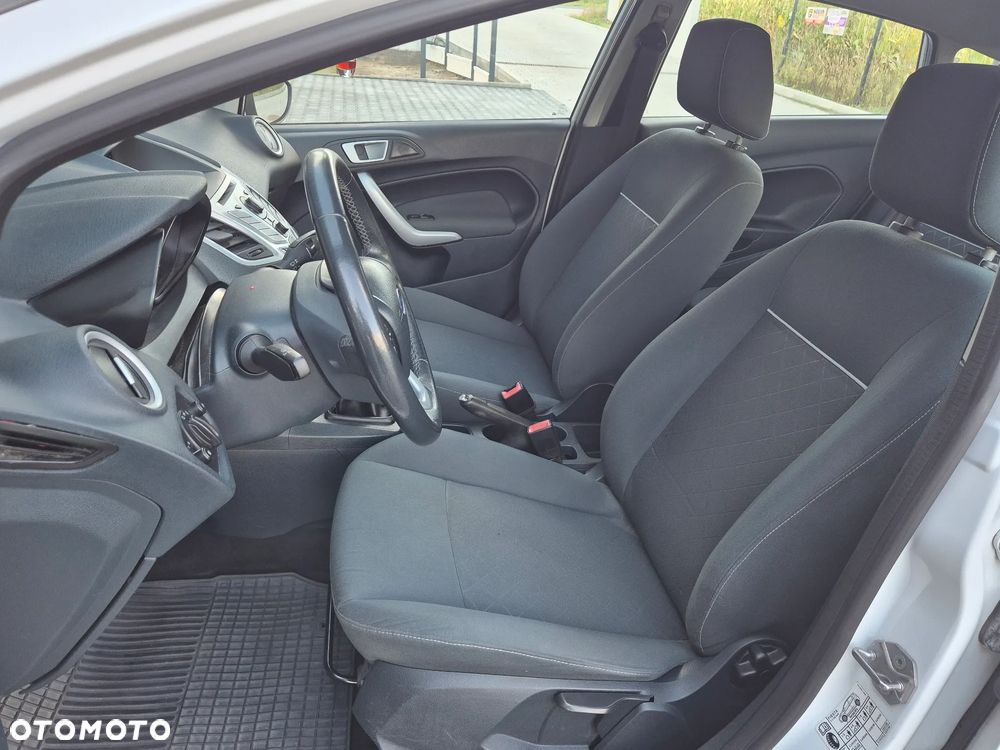 Ford Fiesta 1.25 Silver X (Trend) EU5 - 12