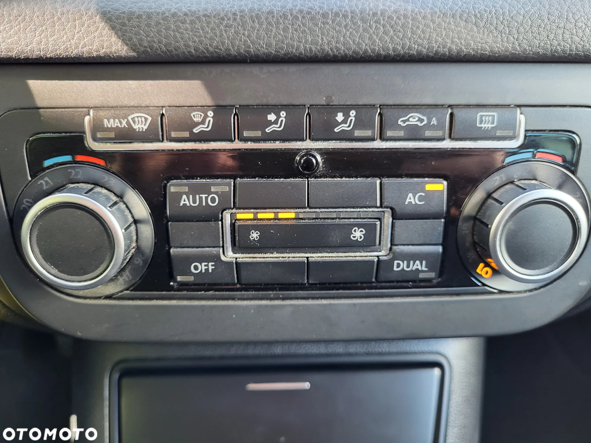 Volkswagen Tiguan 1.4 TSI BlueMotion Technology Lounge Sport & Style - 37