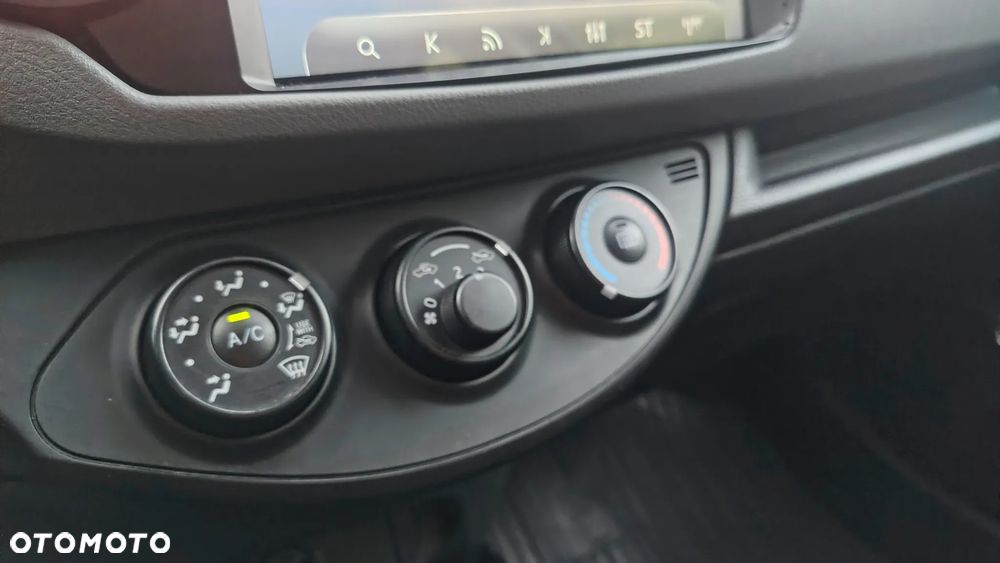Toyota Yaris - 19