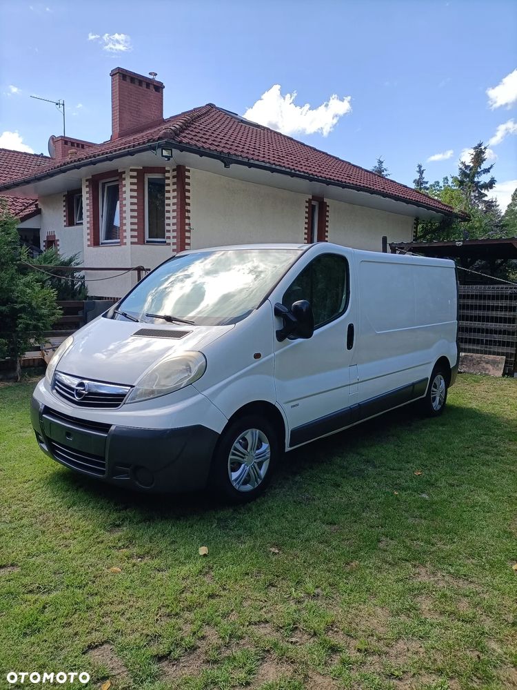 Opel Vivaro - 1
