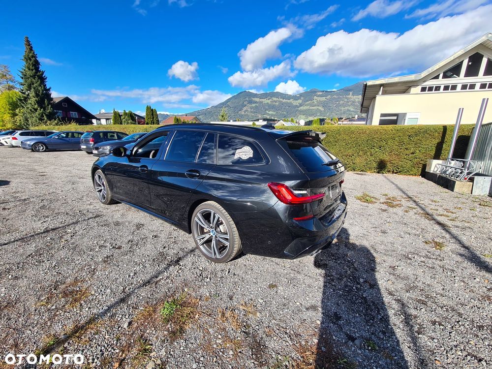 BMW Seria 3 330e xDrive M Sport - 10