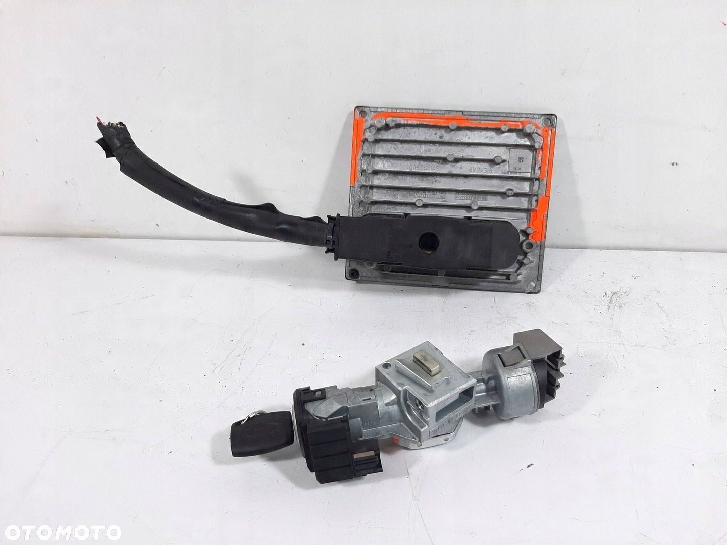 FORD FOCUS MK2 1.4 16V 06R STEROWNIK SILNIKA ZESTAW SIEMENS 5M51-12A650-GD - 1