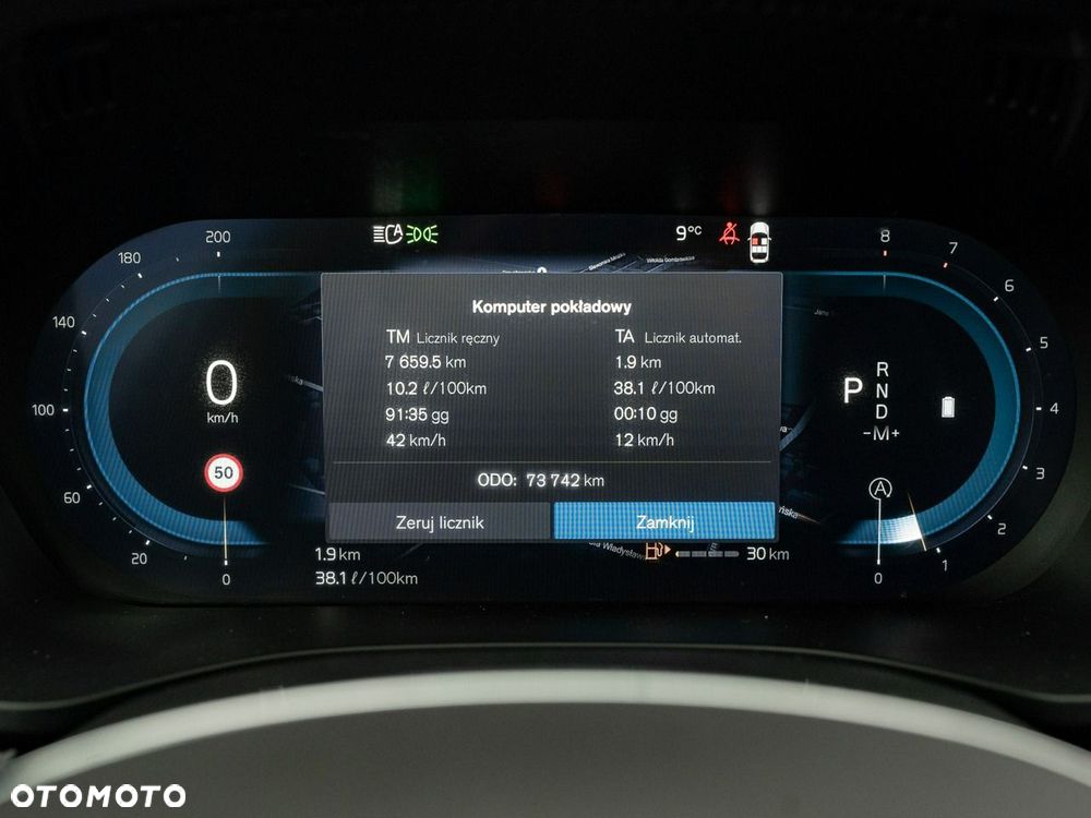 Volvo XC 60 B4 B Plus Dark - 16