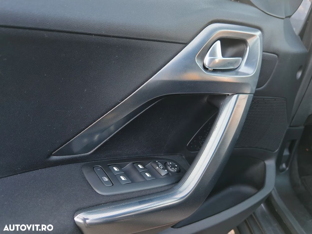 Peugeot 2008 PureTech 110 Stop&Start Allure - 6