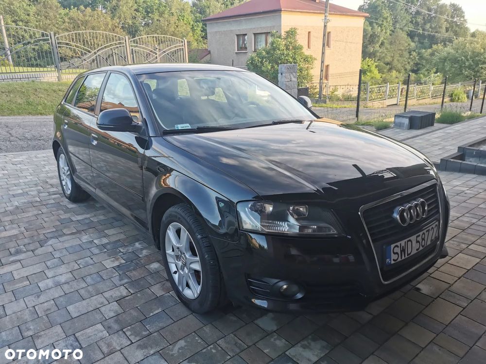 Audi A3 Sportback - 1