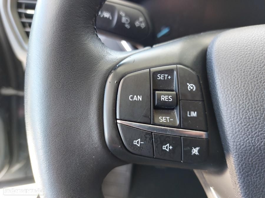 Ford Focus SW 1.5 TDCi EcoBlue Business - 18