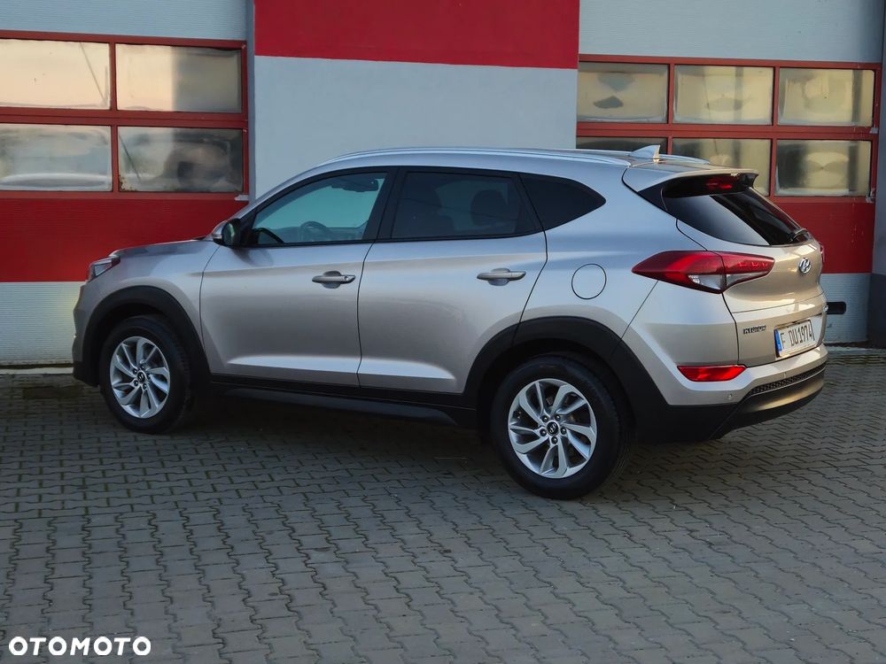 Hyundai Tucson 1.7 CRDI BlueDrive Comfort 2WD - 11