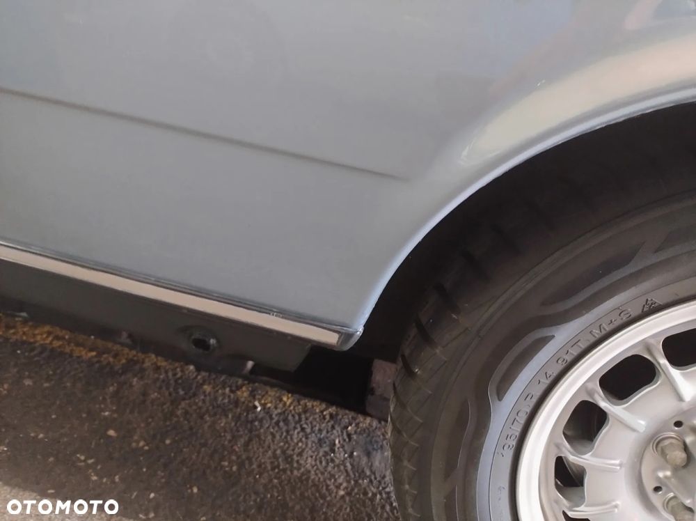 Mercedes-Benz W123 - 36
