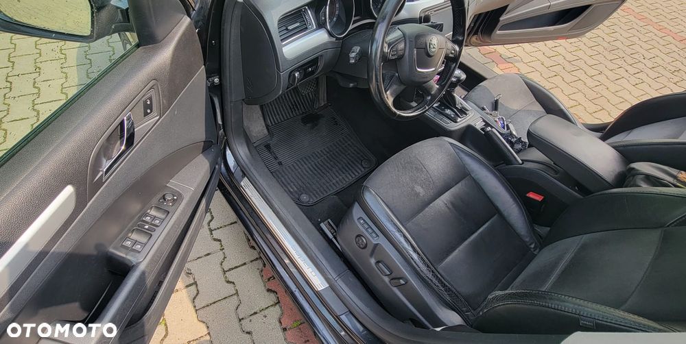 Skoda Superb 2.0 TDI DSG Exclusive - 10
