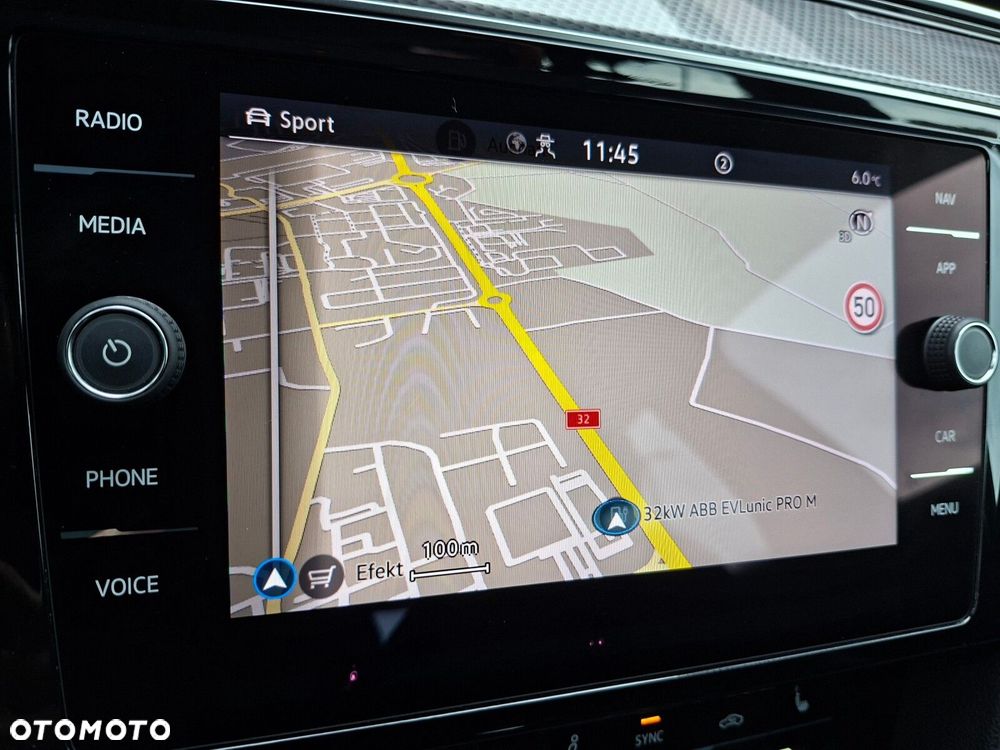 Volkswagen Passat - 25