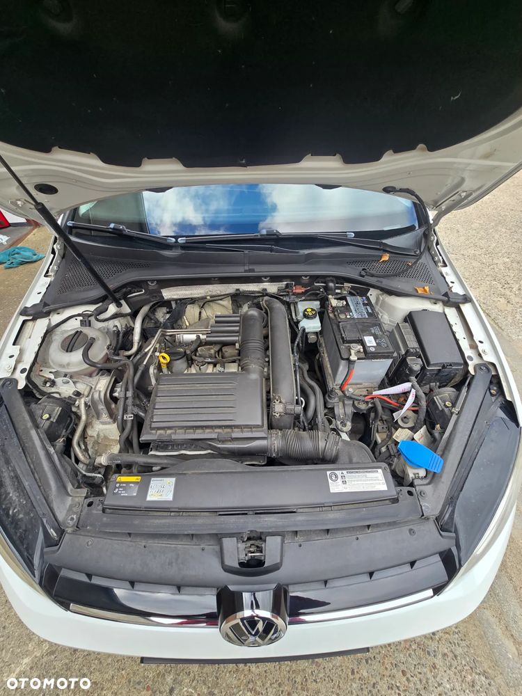 Volkswagen Golf VII 1.2 TSI BMT Comfortline - 10