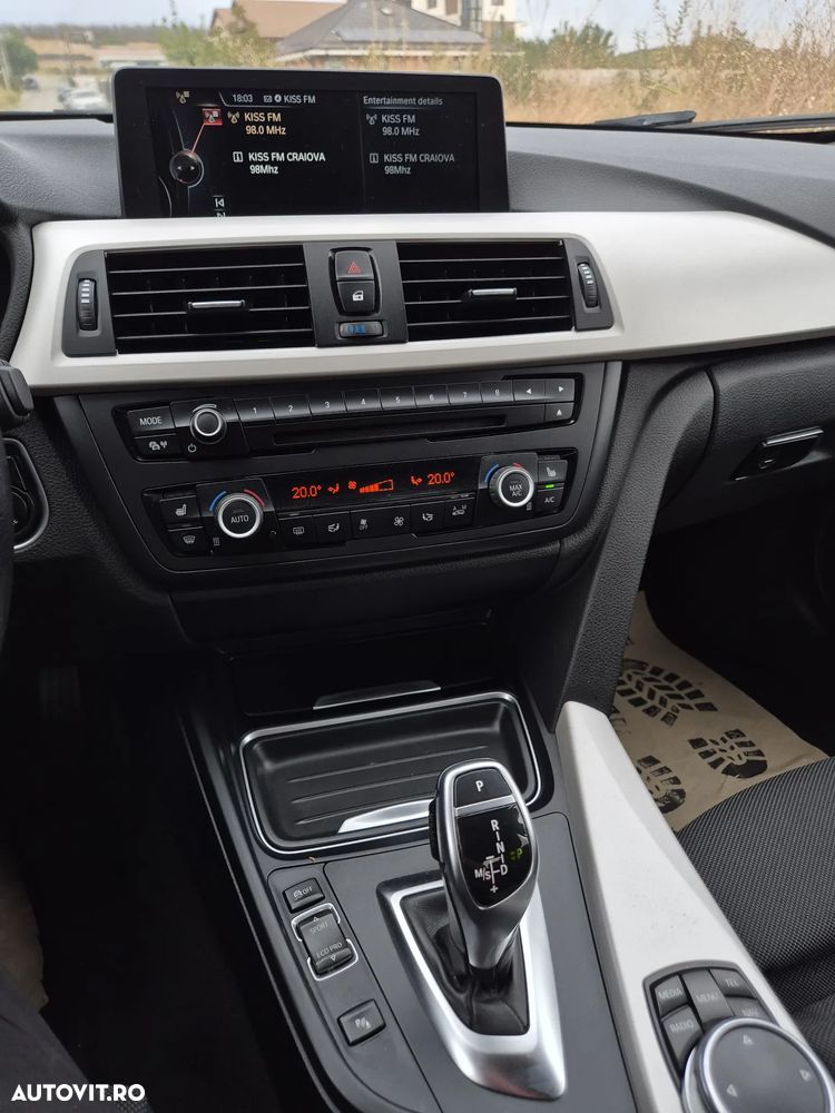 BMW Seria 3 320d xDrive Aut. Sport Line - 9