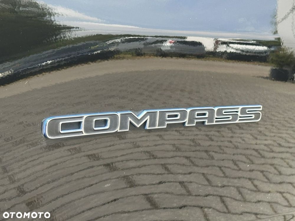 Jeep Compass - 8