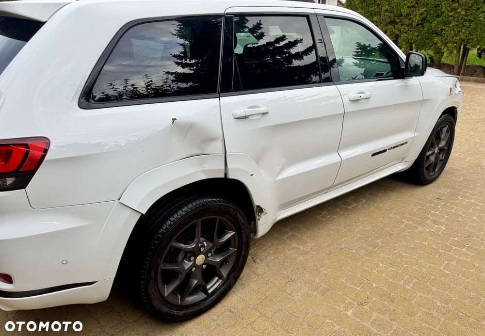 Jeep Grand Cherokee - 11