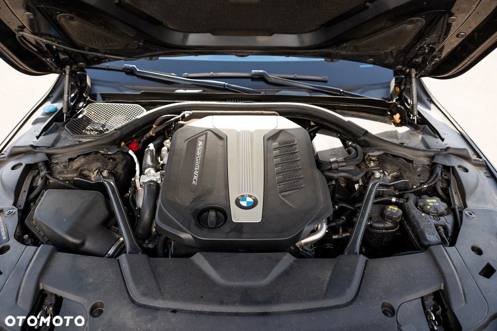 BMW Seria 7 750d xDrive sport - 38