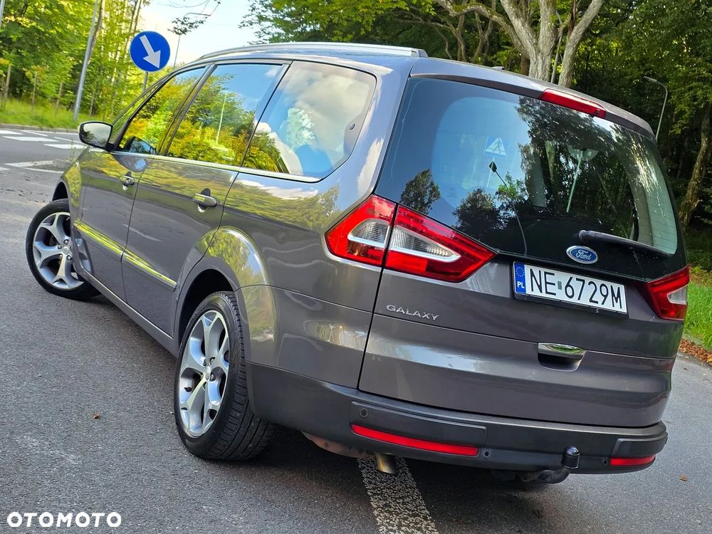 Ford Galaxy 2011 photo 4